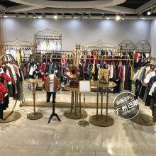 廣州巴啦服飾有限責(zé)任公司 專業(yè)服裝批發(fā)供應(yīng)，時(shí)尚潮流一手掌握